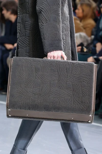 Look 44